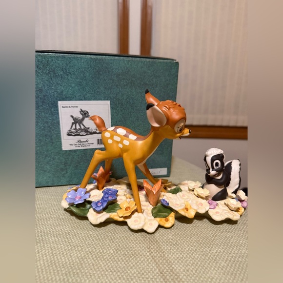 WDCC Bambi and Flower “He can call me a flower if he wants to” 6215/10000